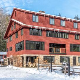 Tranquil New England Home off of Mountain Rd, Hotel in Stowe