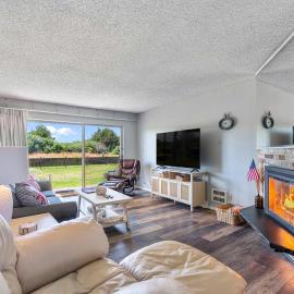 Pet Friendly Suite with Kitchen and Patio - Pool and Hot Tub