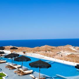 Gold Diamond Luxury Suites Santorini, hotel en Vourvoulos