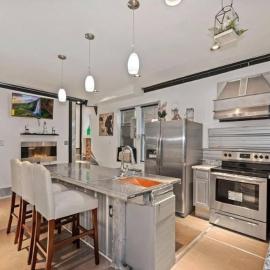 Amazing 4Bedroom home sleeps 16 Guests