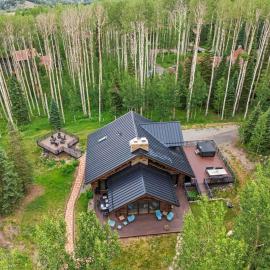 Scenic Escape - Private Deck Designer Interiors