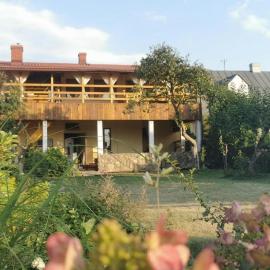 Kierunek Puszcza 2 Apartamenty - Balia, Sauna, Grota solna - max 14 osob, hotel di Narewka