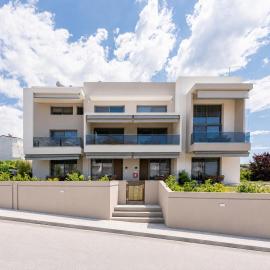 Sea Breeze Luxury Apartments, hotel in Nea Potidaea