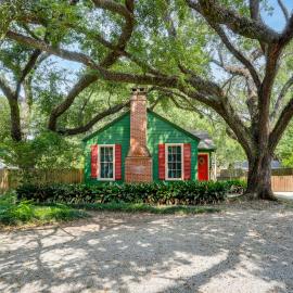 Back on Market! Baton Rouge Cottage < 3 Mi to LSU, hotel in Baton Rouge