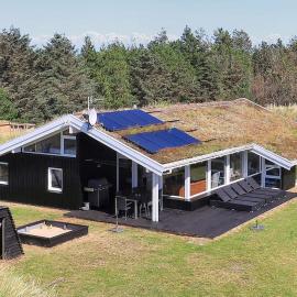 14 person holiday home in Blokhus-By Traum, hotelli kohteessa Blokhus