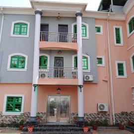 MF Supreme Hotels and suites, hotel Ikorodu városában