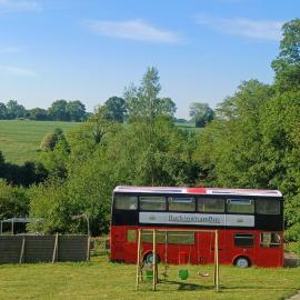 insolite bus anglais le Buckinghambus, hotell sihtkohas Saint-Philbert-sur-Risle