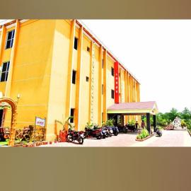 Hotel Royal Palace Dharamgarh, hotel in Dharamgarh
