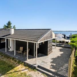 Awesome Home In Munkebo With House Sea View