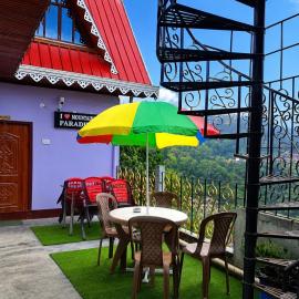 Mountain Paradise Homestay Darjeeling Batasia Loop, hotelli kohteessa Jālāpahār