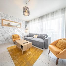 T2 Hyper Cocon Terrasses - Parking: Larmor-Plage şehrinde bir otel