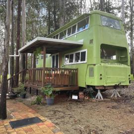 Tree Top Bus Stop, hotel Ravenshoe városában