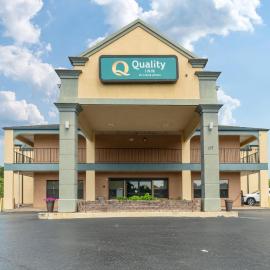 Quality Inn Adairsville-Calhoun South, hotel v destinaci Adairsville