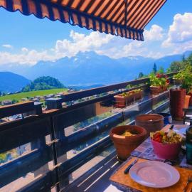 Le Nid d'aigle apt 405 Leysin centre avec forfait piscine sauna jacuzzi en option, hotel en Leysin