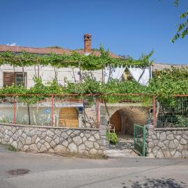 Apartment Dinka, hotel a Kornić
