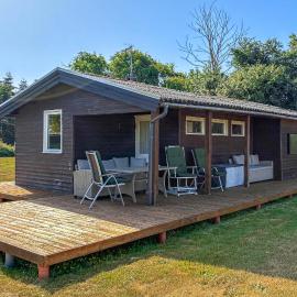Stunning Home In Kirke Hyllinge With Wifi: Kirke-Hyllinge şehrinde bir otel