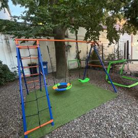 Guntia Family Apartments mit einem Garten und einem Spielplatz, hotel in Günzburg