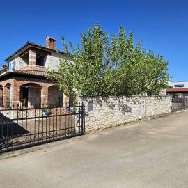 Family Paradise House
