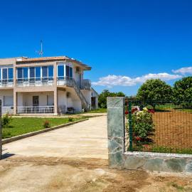 Ímeros में, होटल IMARET house
