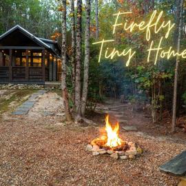 Firefly at Mentone with Hot Tub & Internet, hotel in Mentone