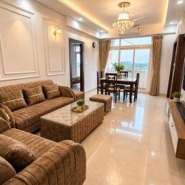 Premium Aura Stays 2 BHK Luxury Family Stay