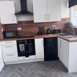 Spacious Home in central swansea, hotel in Swansea