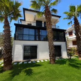 Pearl Mansion-2 Sea View 3BR Duplex Villa, Near Seaside in Cunda