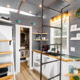 Zion Adventure Stay Modern Tiny Home for 4, hotel em Apple Valley