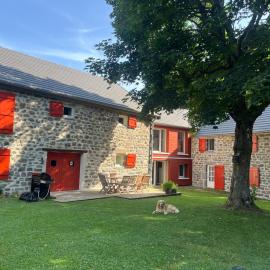 Ferme de Chaudeyrac, hotel in Saint-Front
