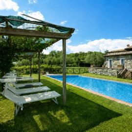 Podere San Giuseppe Casale toscano con piscina e spa in Val d Orcia, hotel en Radicofani