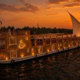 Kenzy Dahabeya Cruise - Luxor to Aswan 4 Nights every Monday - Aswan to Luxor 3 Nights every Friday、ルクソールのホテル