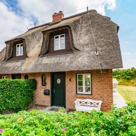 Haus Düne, hotel u gradu List