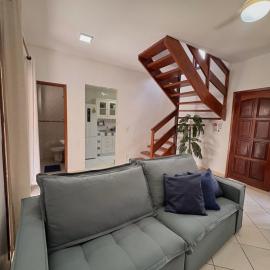 Casinha 100mts da praia, com piscina e 2 suítes com ar condicionado