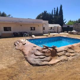 Casa La Ermita, hotel di Montmesa