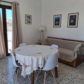 Mandilaria Family House, hotel in Emporio Santorini