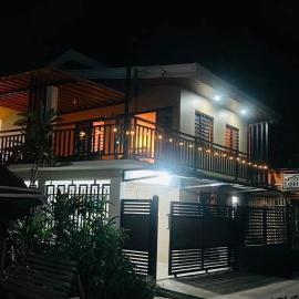 Casa Domingo Guest House, hotel a Camalig