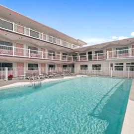 Pink Champagne Boutique Motel