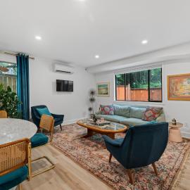 Mid-Century Modern Dream Retreat, hotel a West Kelowna