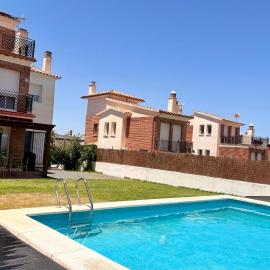 Casa , Dílar, Granada con jardin y piscina, hotel v destinaci Dílar