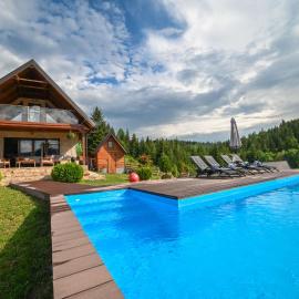 Country Chic Villa with Pool, hotel sa Mrginj