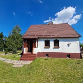 Mały Biały Domek, hotel in Dzierżążno Wielkie