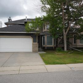 Feels like home- Spacious and cozy 2 bedroom basement suite
