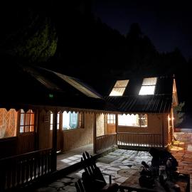 Brāhmaur에 위치한 호텔 The tribal homestay and cafe