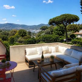 LOFT MADELEINE - Appartement avec Terrasse - Gassin - Golfe de SAINT TROPEZ, hotell i Gassin