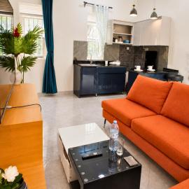 Serene Apartments near Speke Resort with Free Housekeeping, Parking and Airport Proximity, hotel u gradu Kampala