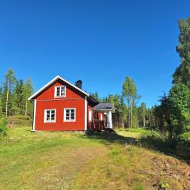 Unikt 1700-tals Torp, 10 minutes to Charlottenberg!, hotelli kohteessa Åmotsfors