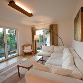 Liboria I Stylische Maisonette Wohnung Alpenblick I 4min zum See, hotel v destinaci Uffing