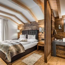 Liondes Chalets، فندق في سان فيجيليو دي ماريبْ