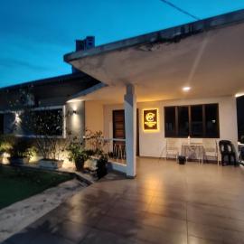 MELAKA BEACH VILLA ( A TYPE ), hotel in Kelebang Besar