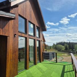 Hill House Marisel, hotel em Marisel
